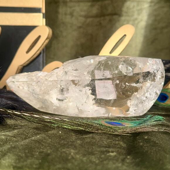 Premier Brazilian Clear Quartz Showcase – 823 g, 7.5″ × 1.75″ - Picture 7 of 7